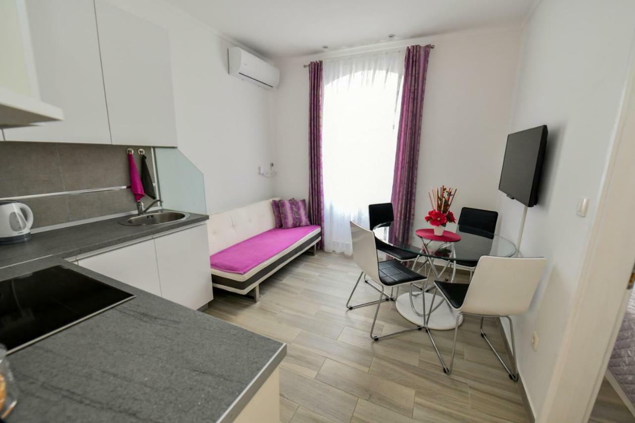 Apartment Cecilija ซินย์ ภายนอก รูปภาพ