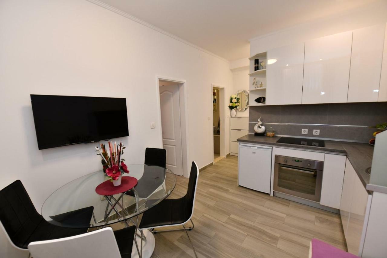 Apartment Cecilija ซินย์ ภายนอก รูปภาพ