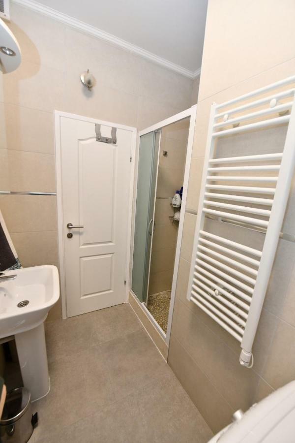 Apartment Cecilija ซินย์ ภายนอก รูปภาพ