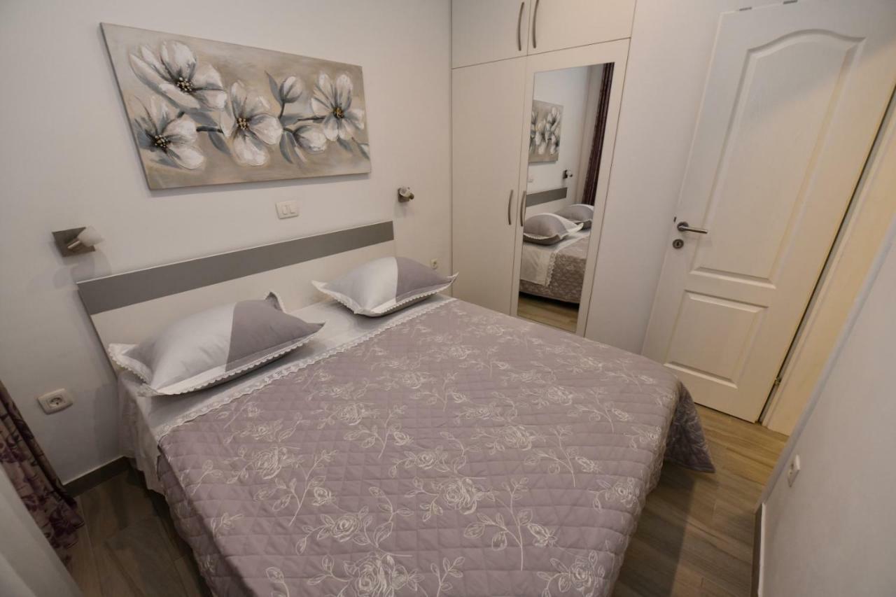 Apartment Cecilija ซินย์ ภายนอก รูปภาพ