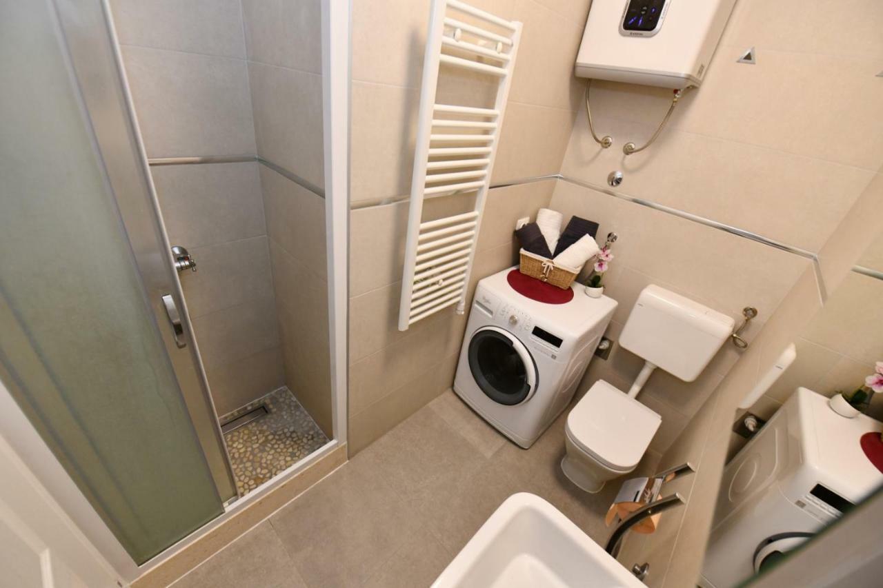 Apartment Cecilija ซินย์ ภายนอก รูปภาพ