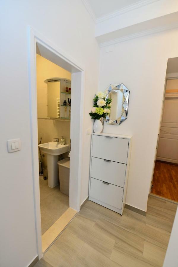 Apartment Cecilija ซินย์ ภายนอก รูปภาพ
